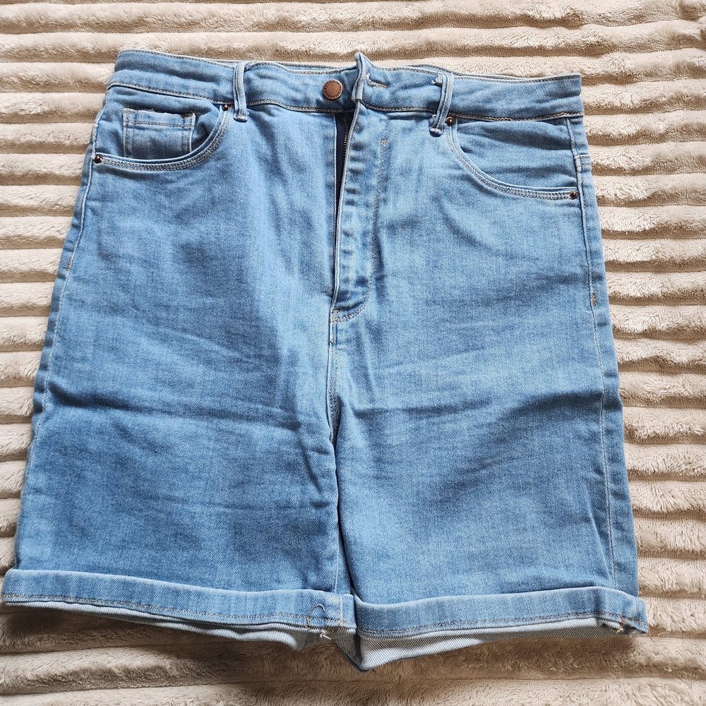 High Waist Blue Jean Shorts with Rolled Hems